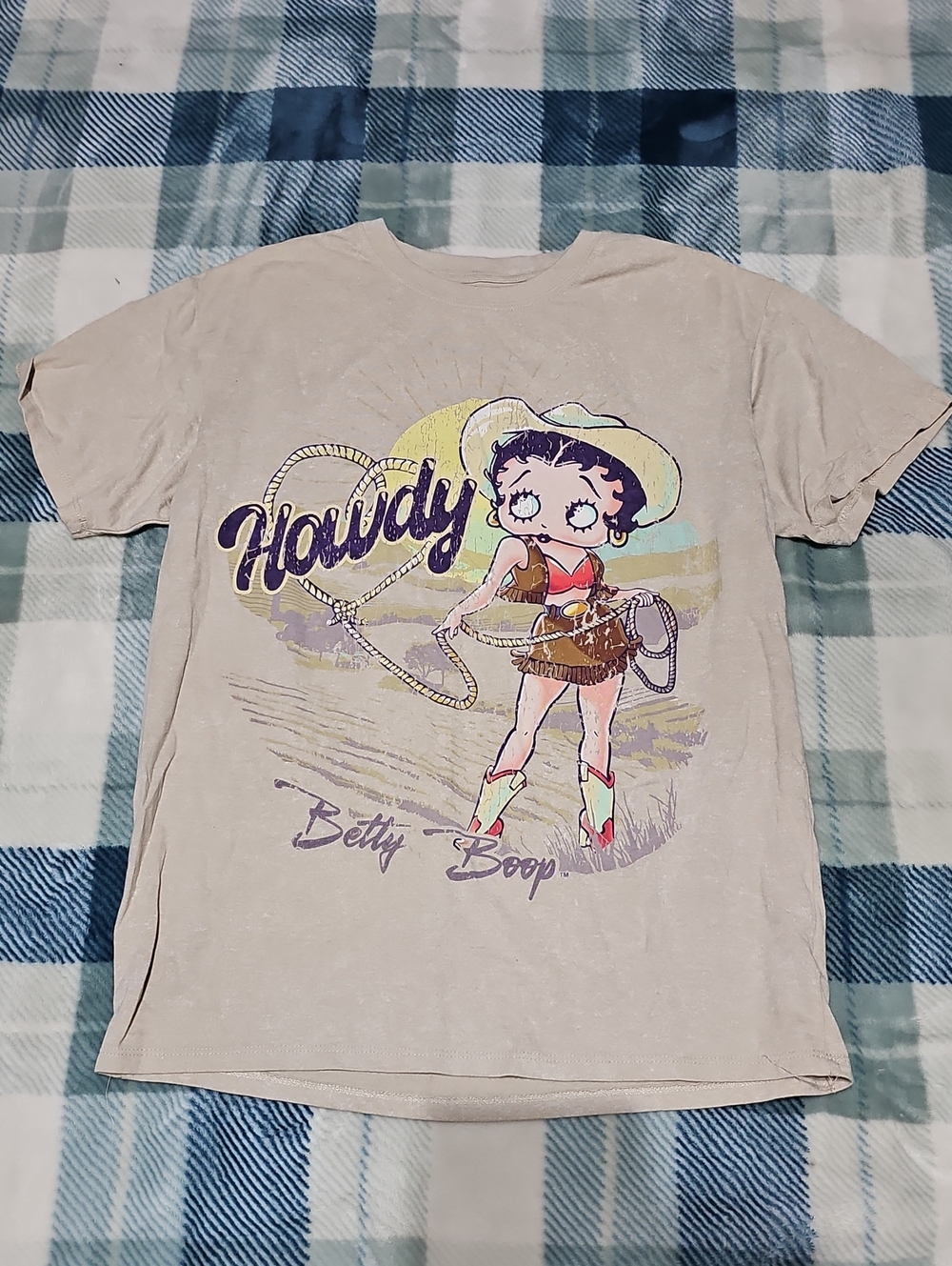 Betty Boop Beige Graphic 'Howdy' Cowboy Tee